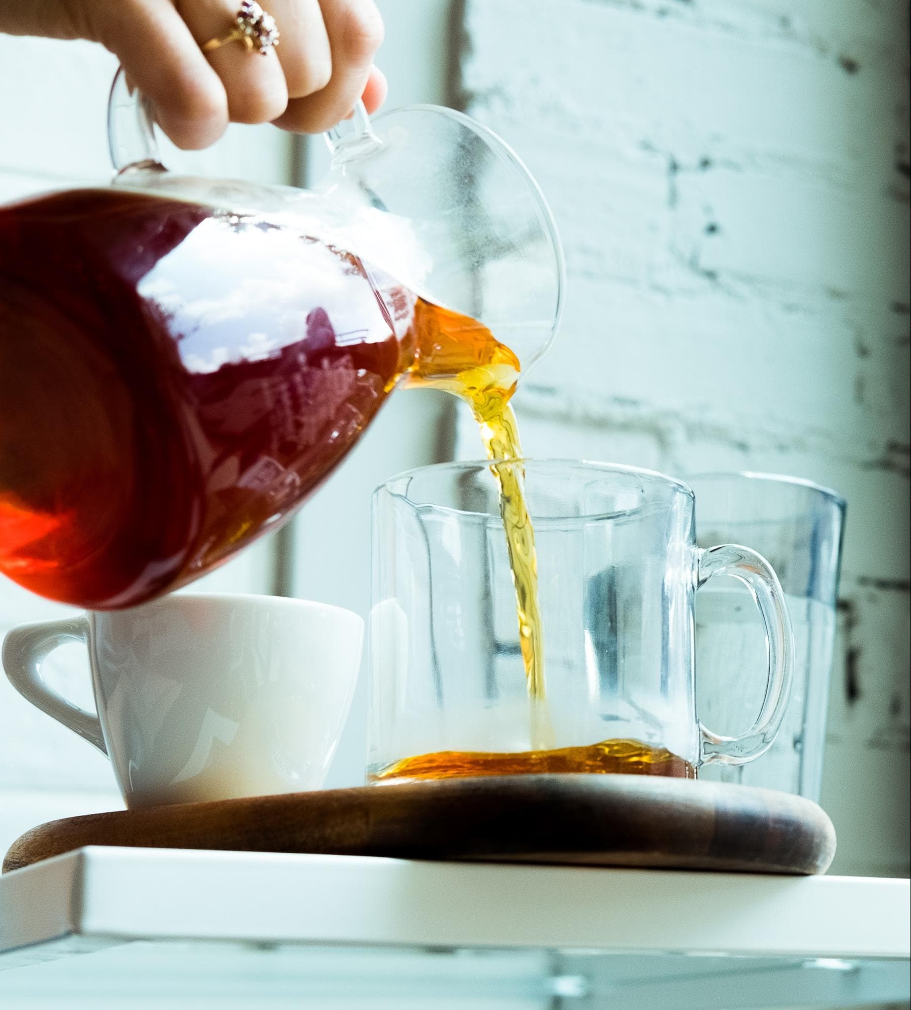Rooibos Tea Benefits: Image of brewed rooibos tea