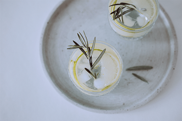 5 Health Benefits of Rosemary Tea -- And Side Effects to Watch For